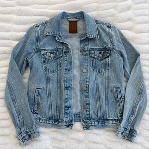 GAP Light Wash Denim Jacket — Light Blue